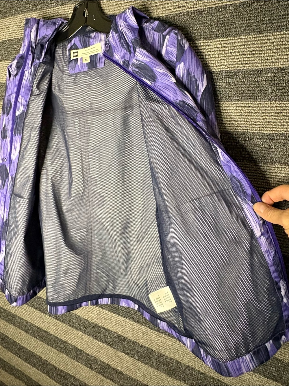 MEC Kids' Purple Patterned Lightweight Rain Jacket Girls Size 14 - Picture 7 of 10